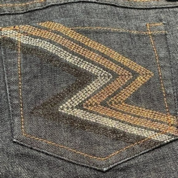 Mossimo Womens Straight Leg Low Rise Jeans Size 13 Dark Idigo Wash Embroidered - Picture 7 of 11